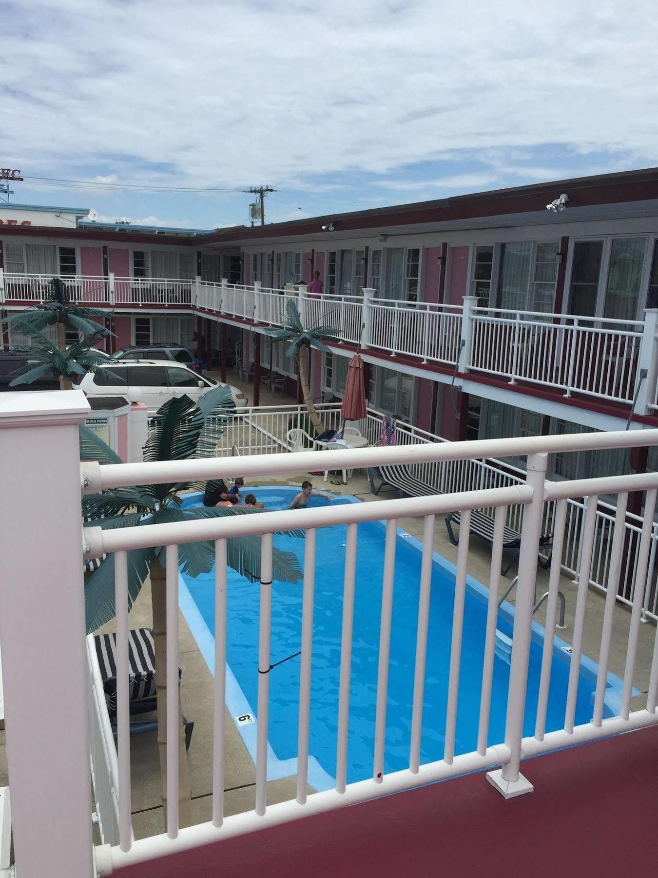 Skylark Resort Motel Wildwood Exterior photo